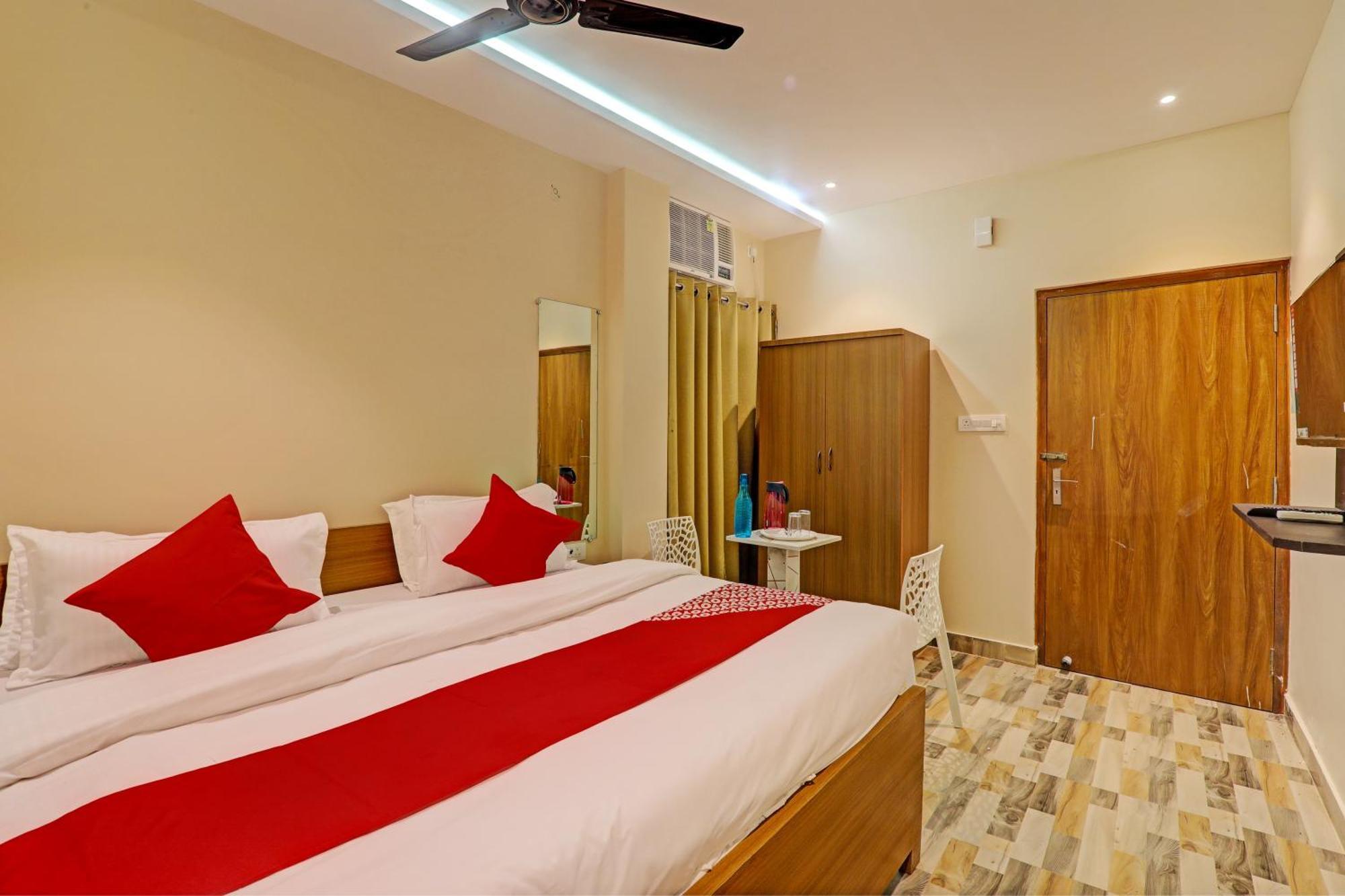 Hotel O Royal Regency Palace Gorakhpur Exterior foto